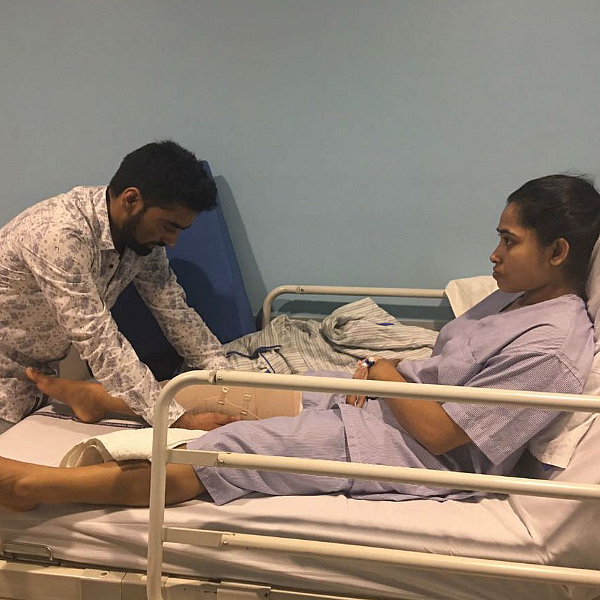 மருத்துவமனையில் ரியோ நாயகி