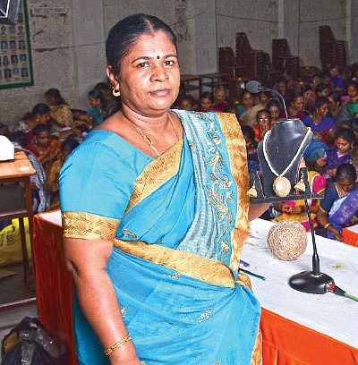 ஜூட் ஜுவல்லரி மேக்கிங் அழகாக செய்து அசத்திய அவள் வாசகிகள்!
