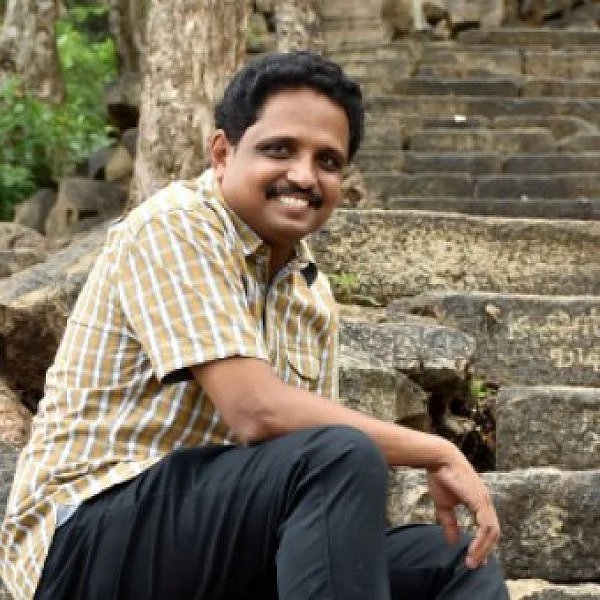 மதுரையில் போட்டியிடுகிறாரா 'வேள்பாரி' எழுத்தாளர் சு.வெங்கடேசன்?