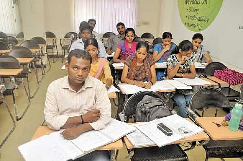 நாணயம் ஜாப் - பேங்க் வேலை...ஈஸியா சேரலாம் !