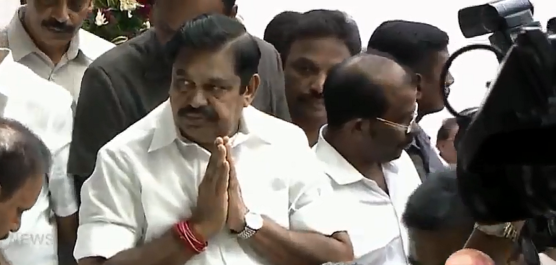 Live update: மெரினாவில் விதைக்கப்பட்டார் கலைஞர்! #Karunanidhi