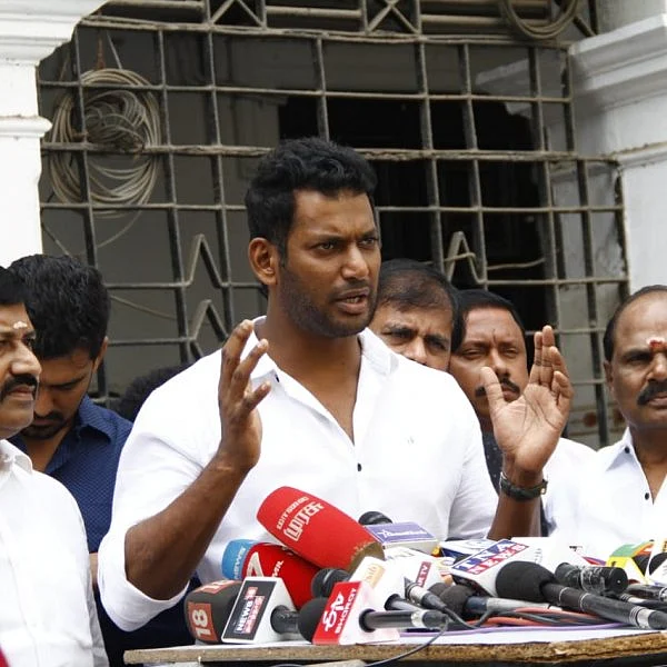 ``பார்த்திபனின் அந்தச் சாதுர்யம்... சான்ஸே இல்ல!’’ - விஷால்