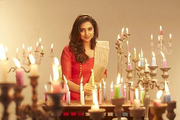 ``குச்சுப்புடி கோர்ஸ் படிக்கிறேன்; சோஷியாலஜியில டிகிரி பண்றேன்!" - லட்சுமி மேனன்