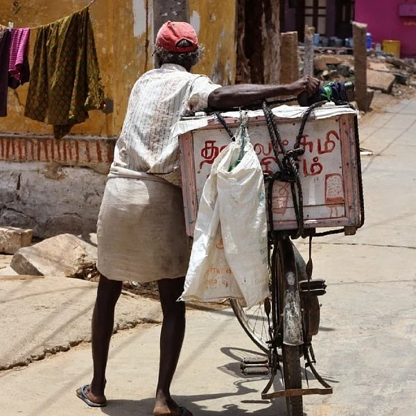 `கண்ணை மூடி, நாக்கை நீட்டி, ஆஹான்னு சொன்னா..!’ - 90'ஸ் கிட்ஸும் நல்லா இருந்த ஊரும்