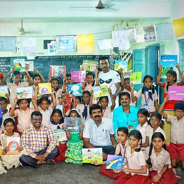 தொடக்கப்பள்ளியில் நடந்த ஃபேர்வெல் விழா! அரசுப் பள்ளி கலக்கல்