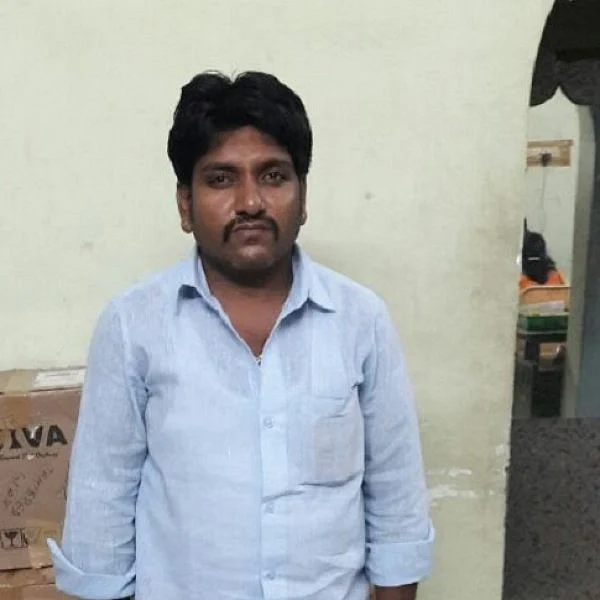 முதலில் ஆய்வு; அடுத்து அதிரடி - போலி ஐபோன் உதிரிபாகங்கள் விற்பனை செய்த 3 பேர் கைது!