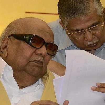 கருணாநிதியின் உதவியாளர் சண்முகநாதன்