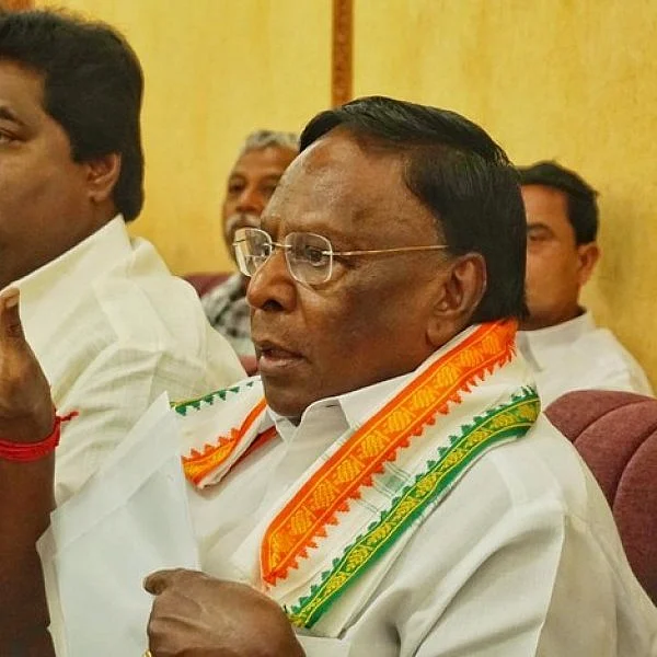 ஆளுநர் மாளிகை நடத்தும் தீபாவளி, பொங்கல் வசூல் வேட்டை! புதுச்சேரி முதல்வர் நாராயணசாமி புகார்