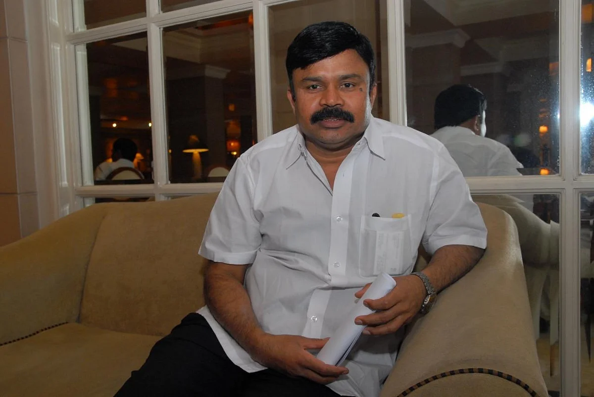 `ஓ.பி.எஸ்ஸிடம் விசாரிங்க; கூடுதல் தகவல் கிடைக்கும்'- கே.சி.பழனிசாமி ஓபன் டாக்