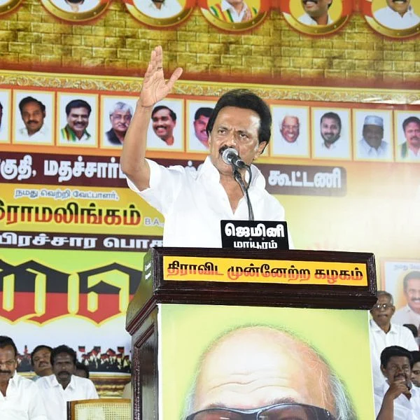 `கலைஞர் சிலை திறப்பு விழாவுக்கு சோனியாவுக்கு மட்டும்தான் அழைப்பு விடுத்தோம்; ராகுலும் வந்தார்!' - ஸ்டாலின்