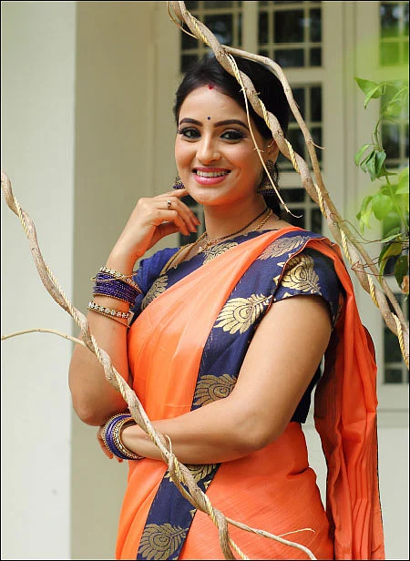 Cosmetics - ‘உங்க மேக்கப் கிட்ல என்னவெல்லாம் இருக்கும்?’