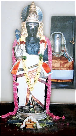 முருகனுக்கு மூன்று தலங்கள்