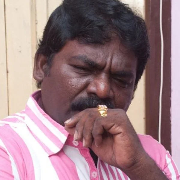 "தூத்துக்குடிலதான் இருக்கேன்.. வீட்டைவிட்டு வெளியேகூட வரமுடியலை!" - இமான் அண்ணாச்சி