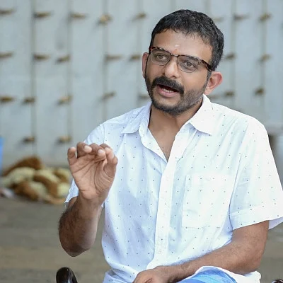 டி.எம்.கிருஷ்ணா இப்படி பாட்டுப்பாடி பார்த்திருக்கீங்களா?