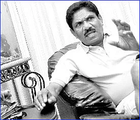 ''வெறி பிடித்த அரசியல்வாதி இனி யாரும் வேண்டாம்!''