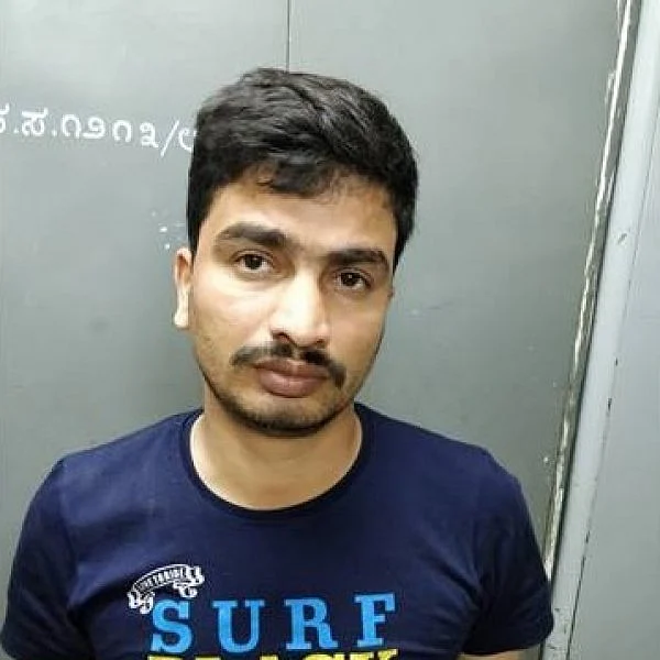 `சஞ்சய்க்கு வேலை கொடுங்க!’ - மோடி கையெழுத்துடன் சிபாரிசு கடிதத்தை அனுப்பிய தில்லாலங்கடி இளைஞர்