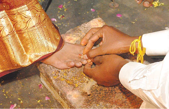 மனைவி அமைவதெல்லாம்...