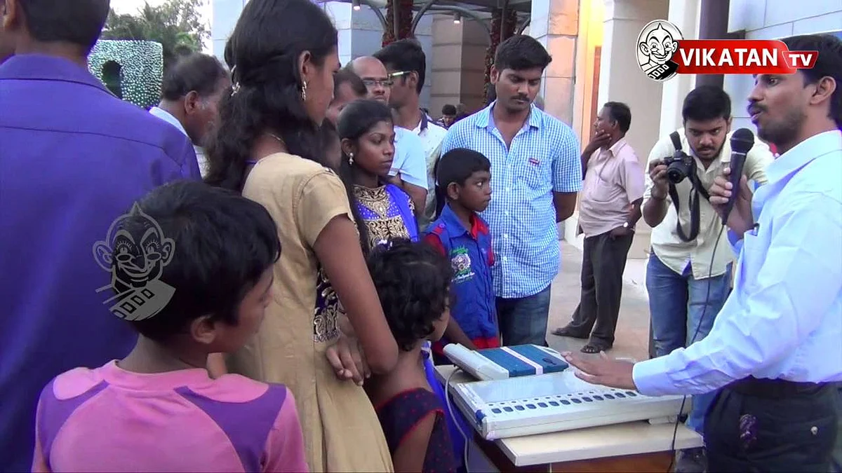 Vikatan's Voter education and awareness initiative at Phoenix Mall,Chennai