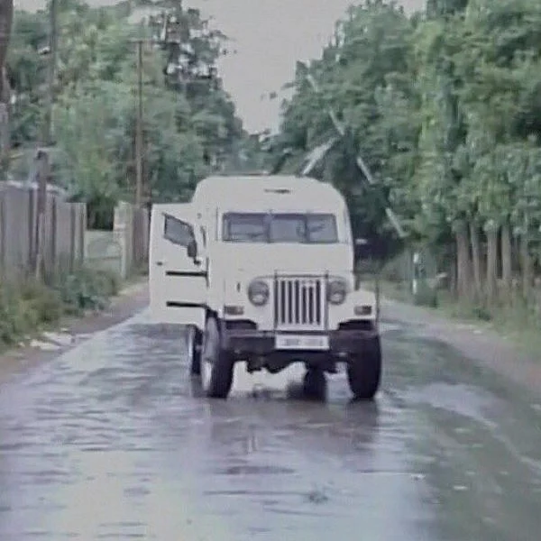காஷ்மீரில் நான்கு தீவிரவாதிகள் சுட்டுக் கொலை