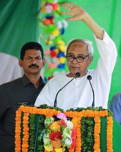 பணிந்தது ஃபானி... அங்கே நவீன் இருக்கிறார்!