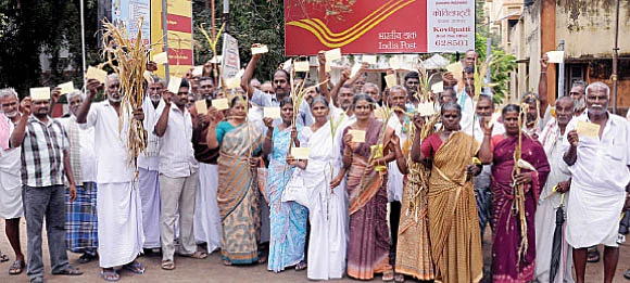 ''பயிரு கருகுது... பச்சப்புள்ளைங்க வாடுது...''