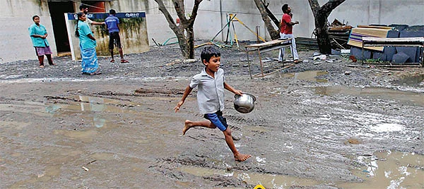 Land…water…justice! Let’s join hands and save the city!