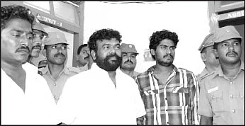 'அட்டாக்', அப்ரூவரா? என்கவுன்ட்டரா?