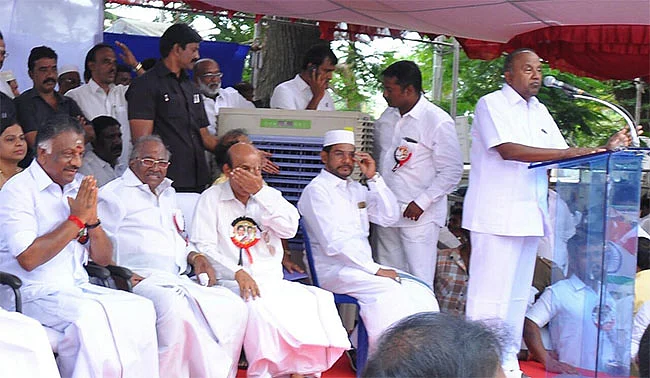 நடராஜன் குறித்து சேதுராமன் பகீர் தகவல்! உண்ணாவிரதத்தில் பன்னீர்செல்வம் அதிர்ச்சி