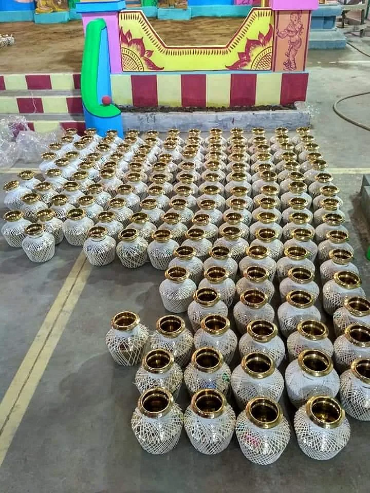 திருநள்ளாறு தர்ப்பாரண்யேஸ்வரர் கும்பாபிஷேகம்! - பக்தர்களுக்கு ஸ்பிரே முறையில் புனித நீர்