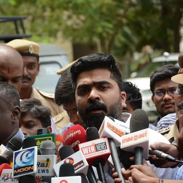 'மனவேதனையில் இங்கு வந்துள்ளேன்'- மன்சூர் அலிகானுக்காக பொங்கிய சிம்பு