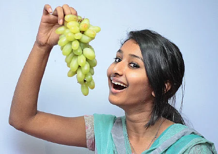 புற்றுநோய் செல்களை எதிர்க்கும் திராட்சை!