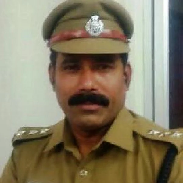 `ஒரு லாரிக்கு ரூ.20,000; போனஸ் ரூ.25,000' - சிக்கிக்கொண்ட டி.எஸ்.பி, எஸ்.ஐ