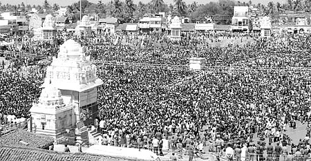 புனித ஆன்மிக மாவட்டம் கோரும் கும்பகோணம்!