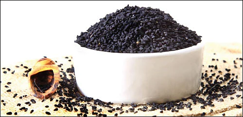 மலச்சிக்கலுக்கும் மனச்சிக்கலுக்கும்... கருஞ்சீரகம்!