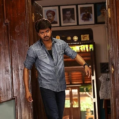 யாகம் வளர்க்க திட்டமிட்டிருக்கும் பைரவா படக்குழு!! #Quickseven