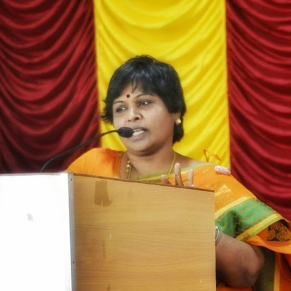 மனிதர்களின் மனதிலுள்ள குப்பைகளை தூய்மை செய்யவேண்டும்..!