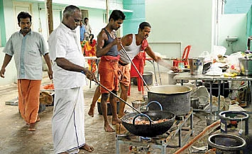 ஊர் முழுக்க நள மகாராஜாக்கள்!