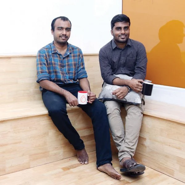 டெக்ஜாம்பவான்கள்! - #LetStartup - அச்சகங்களை இணைக்கும் அசத்தல் ஸ்டார்ட் அப்