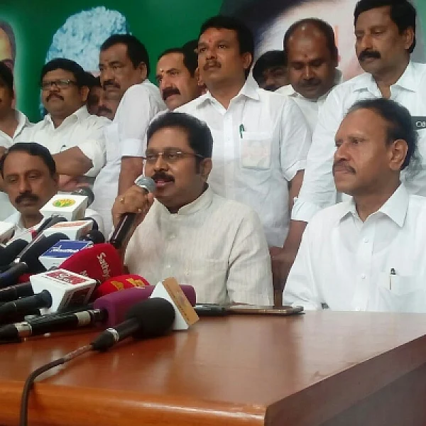 ஜெயலலிதா என்னை ஒதுங்கியிருக்கச் சொன்னார்! டி.டி.வி.தினகரன் பேட்டி