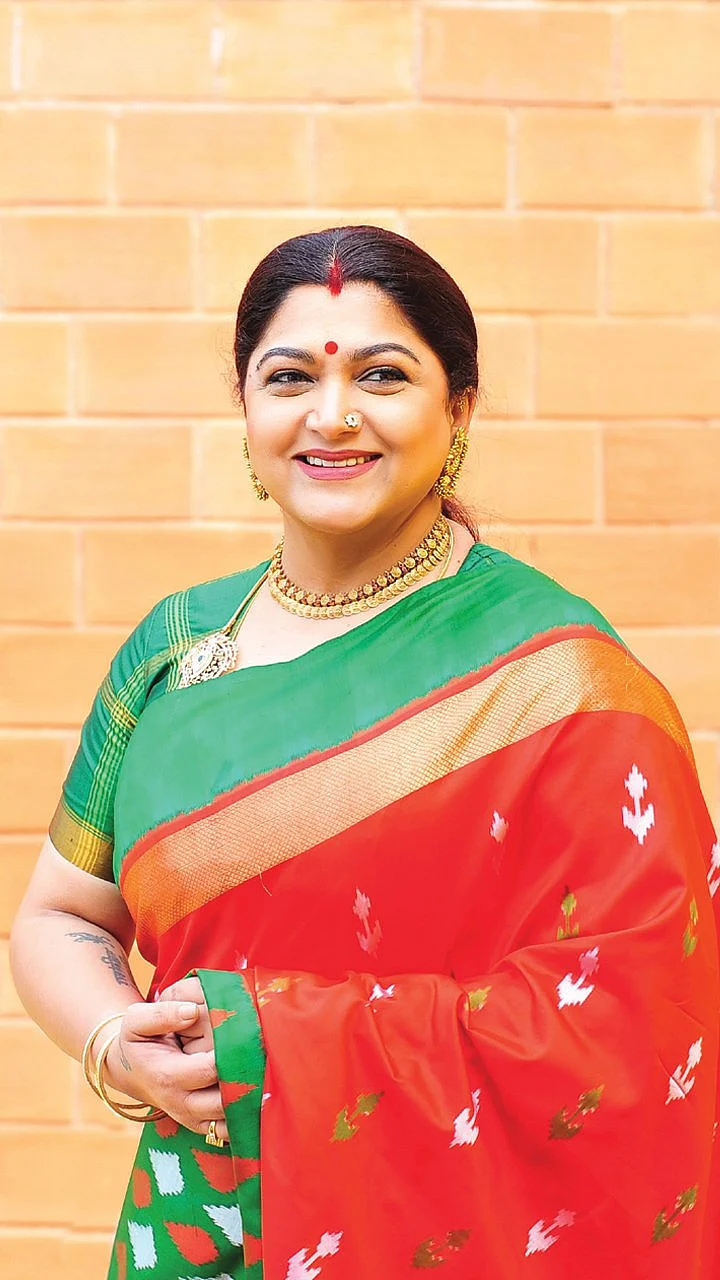 அவள் அரங்கம்: வீட்டுக்குள்ளே அன்புக்கு மட்டும்தான் அனுமதி - குஷ்பு