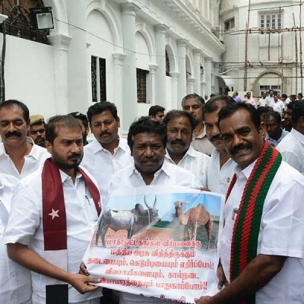ஆளுங்கட்சிக்கு ஆட்டம் காட்டுவோம்'- 3 எம்எல்ஏ-க்கள் வெளிநடப்பின் பின்னணி!