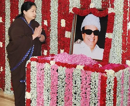 எம்.ஜி.ஆர் பிறந்தநாள்: முதல்வர், ஜெயலலிதா உள்பட தலைவர்கள் மரியாதை!