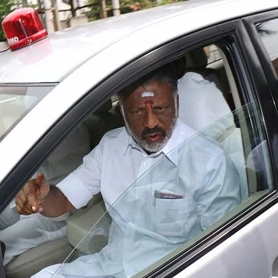 'அமைச்சர்கள் சுயமாக முடிவெடுத்தார்கள்!' -வழி ஏற்படுத்திக் கொடுத்த 'வர்தா' புயல்