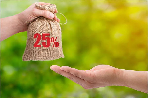 பொதுக் காப்பீடு நிறுவனங்களின் 25% முதலீட்டை விற்பது சாதகமா, பாதகமா?