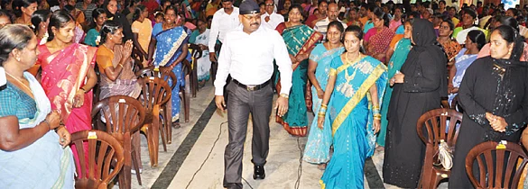 வட்டியில்லாக் கடன்... கறுப்புக் குல்லா!