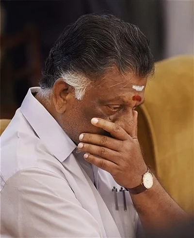 பொருளாளர் பதவி...அலறும் அதிமுகவின் இரண்டாம்கட்டத்தலைவர்கள்!