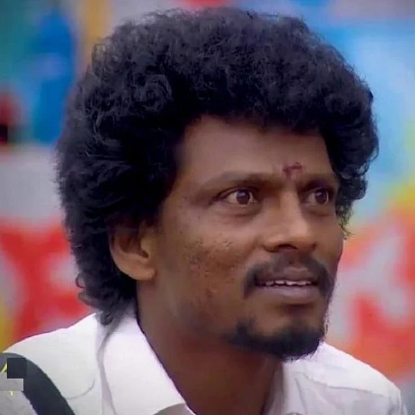 'மூடர்கூடத்திலிருந்து வெளியே வந்து பொழப்பப் பாரு சென்றாயா!' - இயக்குநர் நவீன்