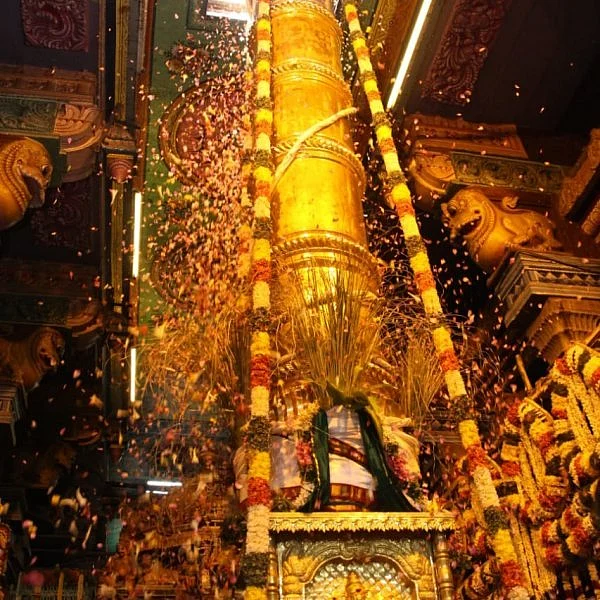 கொடியேற்றத்துடன் தொடங்கியது, மதுரை சித்திரைத் திருவிழா!