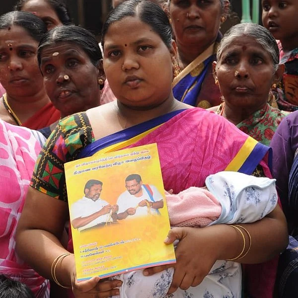 `குடும்பத்தோட உன்னை முடிச்சிடுவேன்’ - மருமகளை மிரட்டிய வி.சி.க நிர்வாகி?