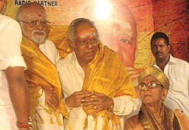 "மூன்றெழுத்தில் என் மூச்சிருக்கும்!"